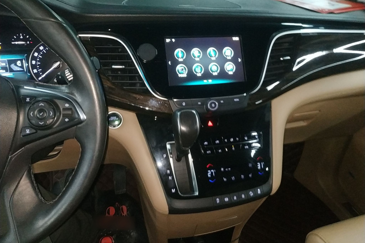 别克GL8 2018款 ES 28T 旗舰型 国VI中控内饰12