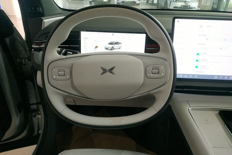 小鹏G6 2025款 625 长续航 Max 科技版中控内饰13