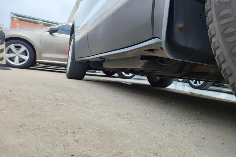 别克 昂科威 2018款 28T 四驱精英型机舱底盘29