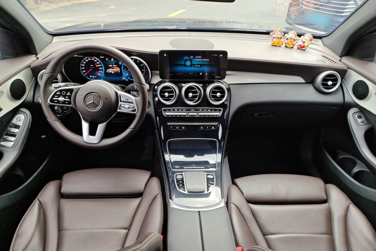 奔驰GLC 2020款 改款 GLC 260 L 4MATIC 动感型中控内饰7003