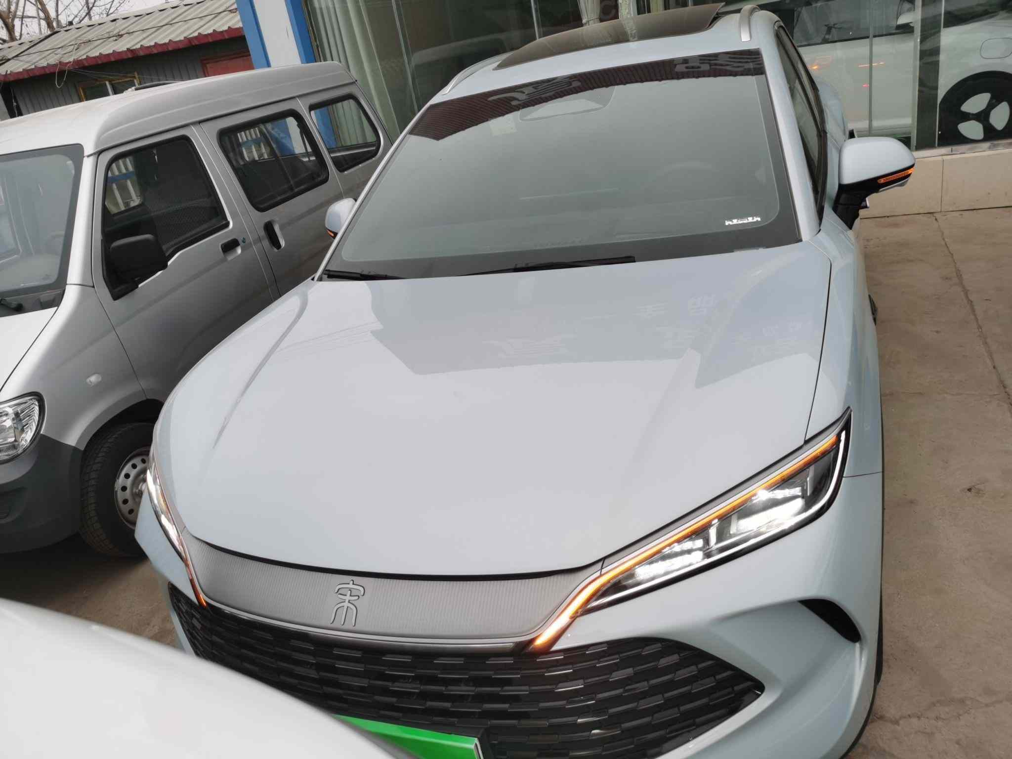 比亚迪 宋L DM-i 2025款 智驾版 160km 卓越型(1)