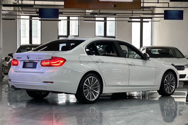 宝马3系 2019款 320Li 时尚型车身外观6001