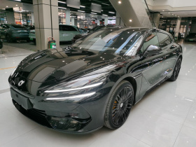 腾势Z9GT 2024款 1100四驱Ultra版