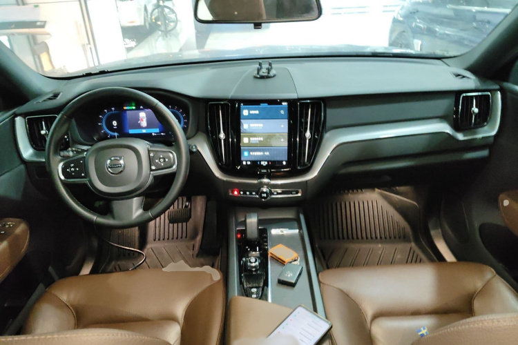 沃尔沃XC60 2024款 B5 四驱智逸豪华版中控内饰7002