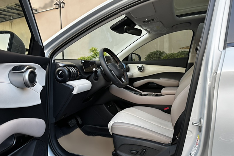 比亚迪 元PLUS 2025款 智驾版 510KM 超越型中控内饰7005