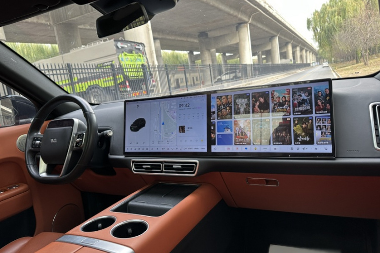 理想汽车 理想L7 2023款 Air中控内饰7009