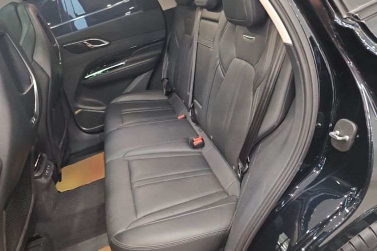 红旗HS3 2023款 1.5T 两驱善为版中控内饰21