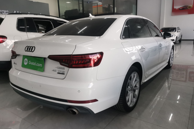 奥迪A4L 2018款 30周年年型 45 TFSI quattro 个性运动版车身外观6005
