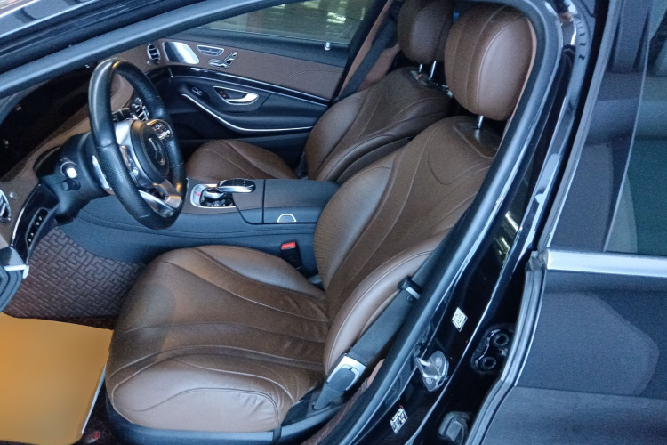 奔驰S级 2018款 S 450 L 4MATIC 卓越特别版局部细节19