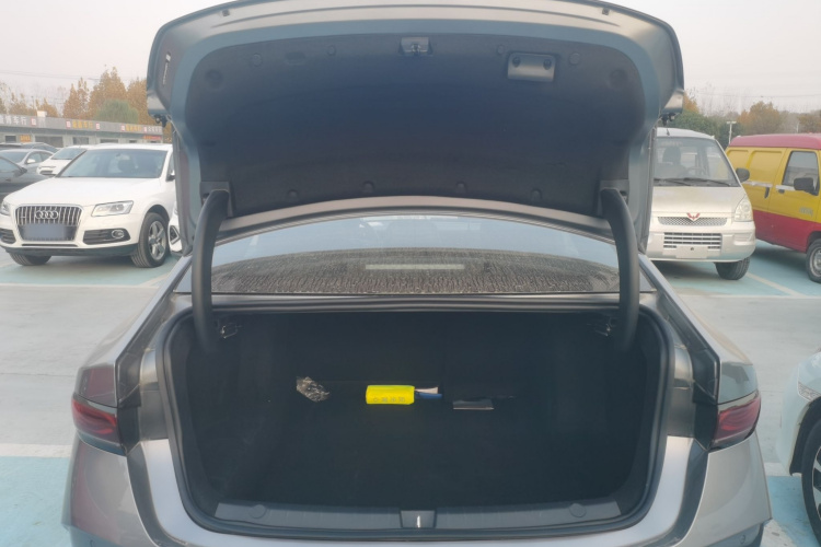 比亚迪 秦PLUS 2025款 DM-i 智驾版 55KM领先型局部细节23