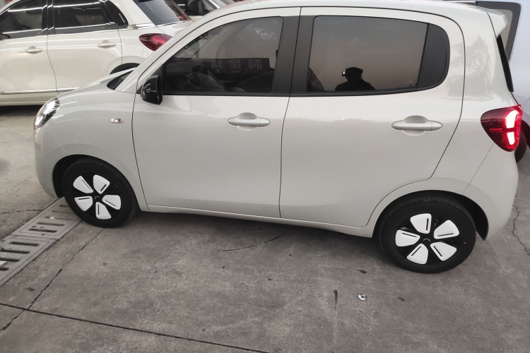 五菱汽车 宏光MINIEV 2025款 四门版 臻享款车身外观6003