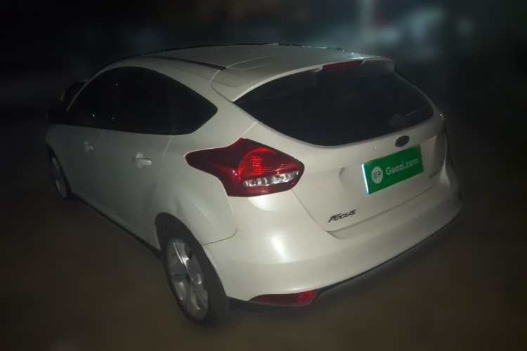 福特 福克斯 2018款 两厢经典 1.6L 手动舒适型智行版车身外观5