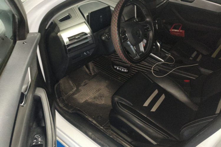 比亚迪 秦Pro 2019款 超能版 1.5TI 自动智联锋享型 国VI中控内饰20