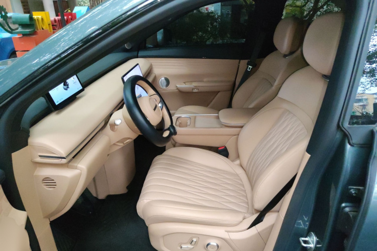 星途 星纪元 ET 2024款 增程 240 Max四驱中控内饰19