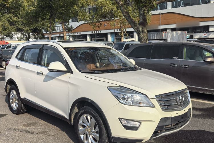 北汽威旺S50 2016款 1.5T CVT乐动豪华型车身外观6002