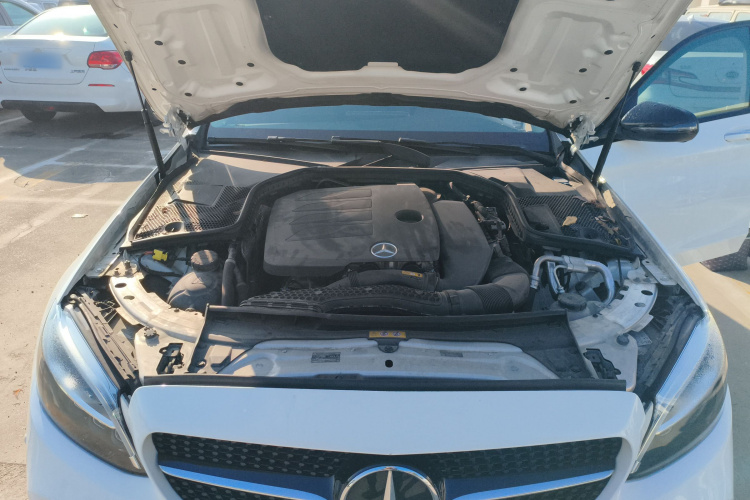 奔驰C级 2020款 改款 C 260 L 运动版机舱底盘24