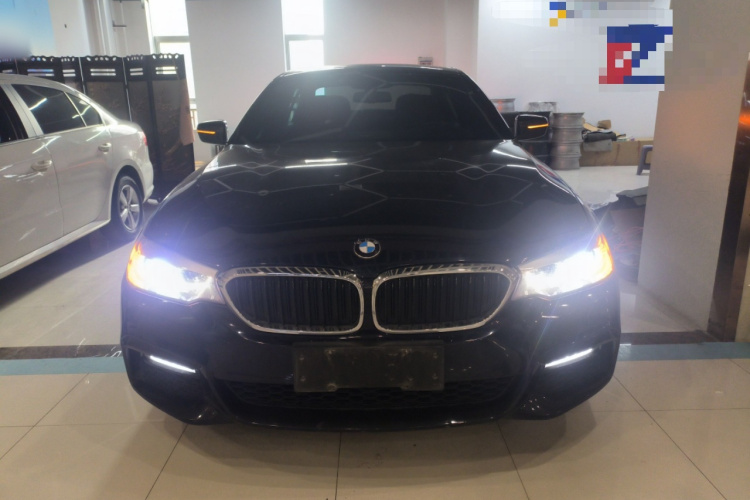 宝马5系 2018款 改款 530Li xDrive M运动套装车身外观6001