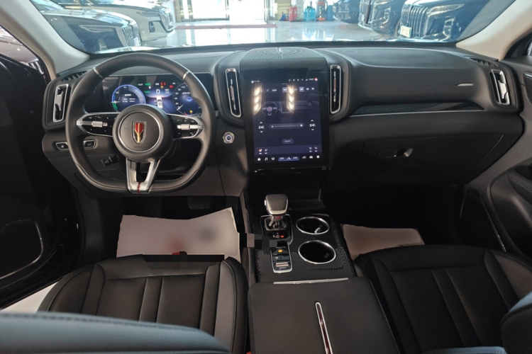 红旗HS3 PHEV 2024款 PHEV 115km 劲为版中控内饰12