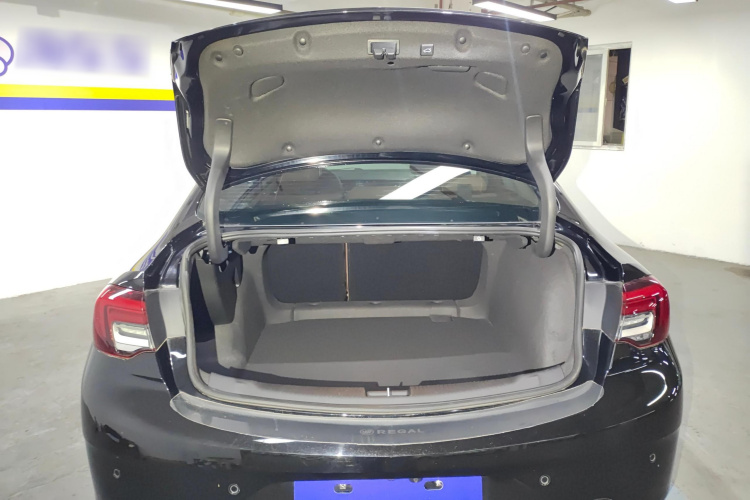 别克 君威 2023款 552T 智享型机舱底盘23