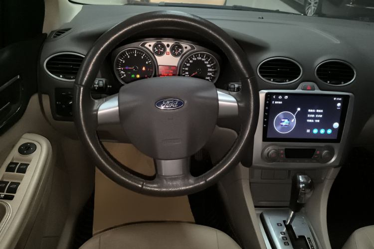 福特 福克斯 2013款 两厢经典 1.8L 自动时尚型中控内饰13