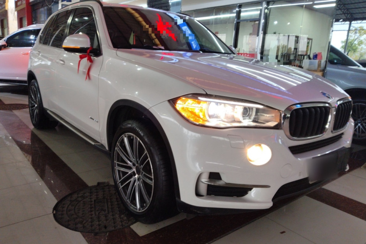 宝马X5(进口) 2015款 xDrive28i车身外观3