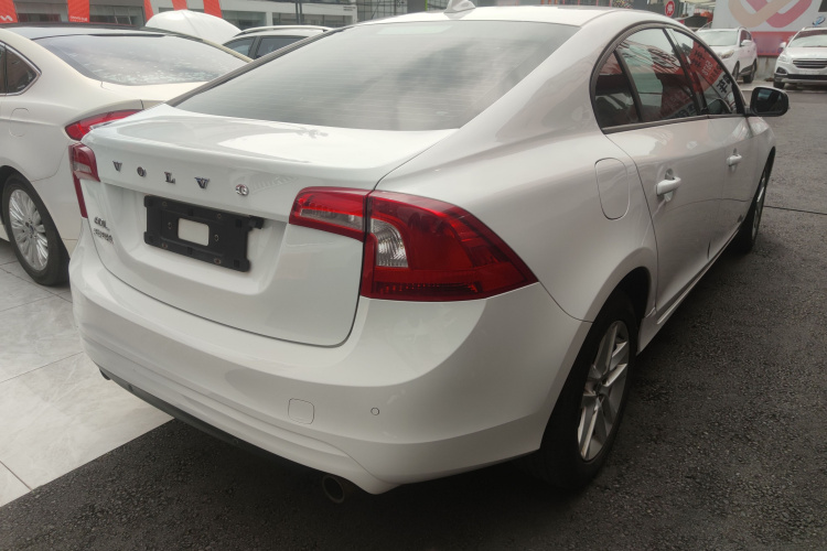 沃尔沃S60 2015款 S60L 2.0T 智行版车身外观6005