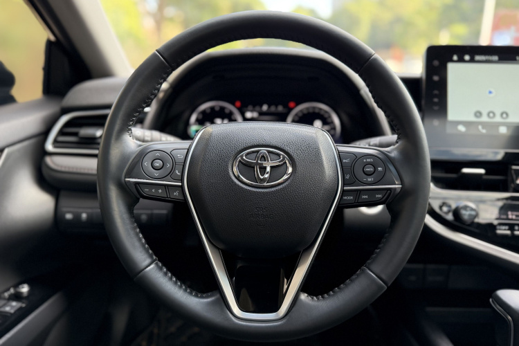 丰田 凯美瑞 2023款 2.5G 豪华版中控内饰7007