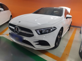奔驰A级 2022款 改款三 A 200 L 运动轿车时尚型