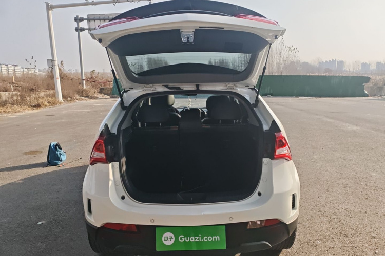 纳智捷 U5 SUV 2017款 1.6L CVT爵士版机舱底盘23