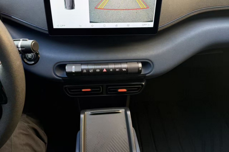 比亚迪 海鸥 2025款 305km 活力版中控内饰7003