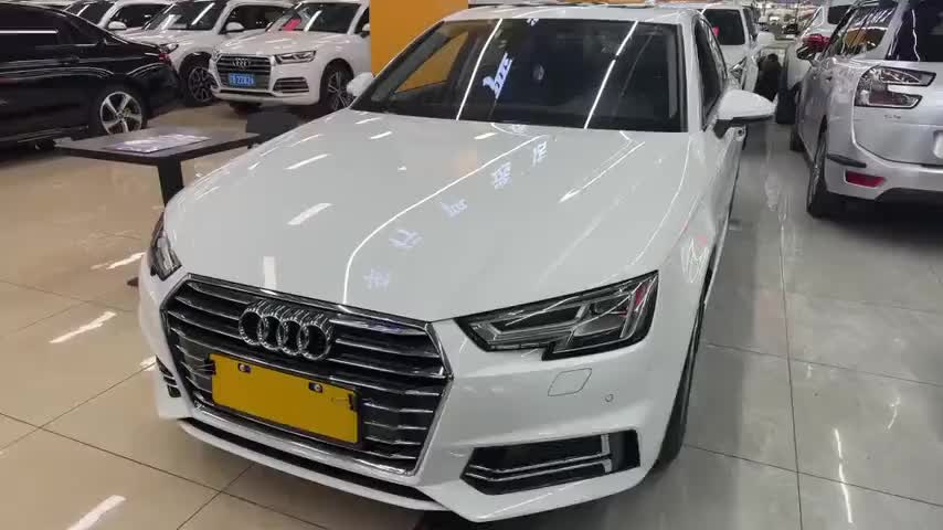 奥迪A4L 2019款 40 TFSI 进取型 国VI实拍1