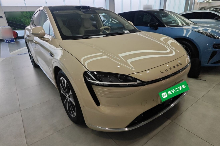 鸿蒙智行 智界R7 2025款 增程 251km Max车身外观3