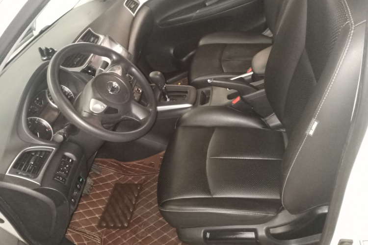 日产 轩逸 2021款 经典 1.6XL CVT豪华版中控内饰19