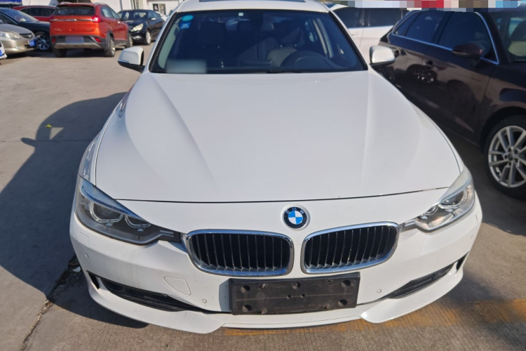 宝马3系 2015款 320i 超悦版时尚型车身外观6001