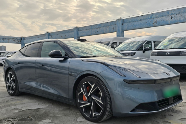 领克Z10 2024款 95kWh 702km四驱智驾Ultra车身外观6001