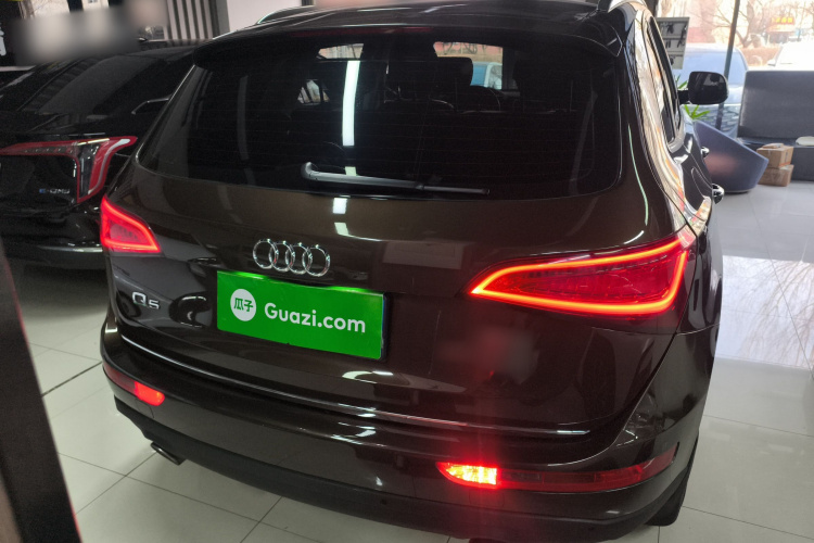 奥迪Q5 2016款 40 TFSI 技术型车身外观6