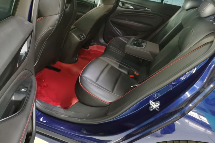 别克 君威 2020款 GS 28T 精英型中控内饰7004