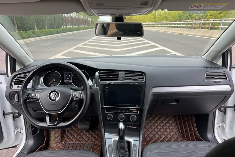 大众 高尔夫 2020款 280TSI DSG舒适型中控内饰7001