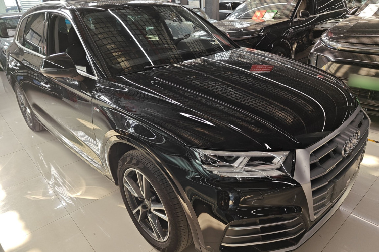 奥迪Q5L 2020款 改款 40 TFSI 荣享时尚型车身外观6002