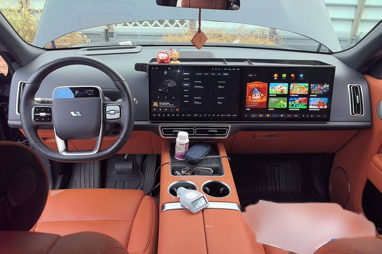 理想汽车 理想L8 2023款 Pro中控内饰7002