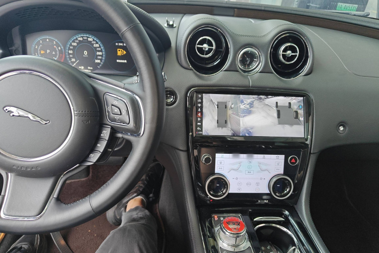 捷豹XJ 2016款 XJL 3.0 SC 两驱典雅商务版中控内饰7002