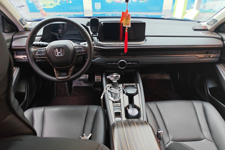 本田 雅阁 2025款 260TURBO 豪华版中控内饰12