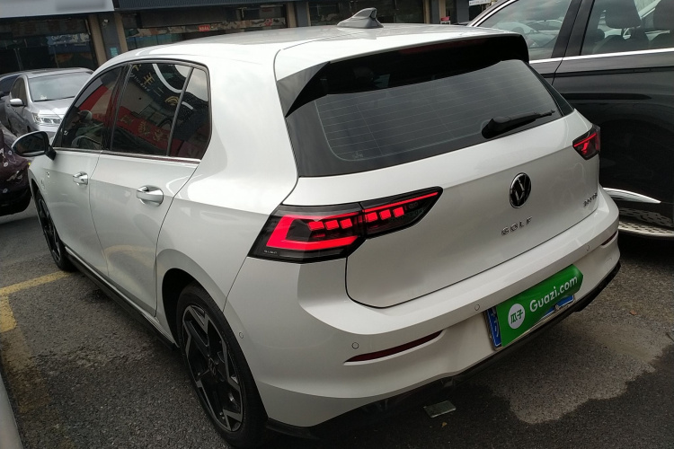 大众 高尔夫 2025款 改款 300TSI R-Line车身外观4