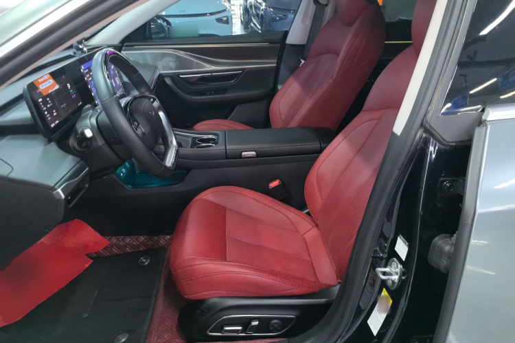 小鹏P7 2023款 P7i 702 Pro局部细节19