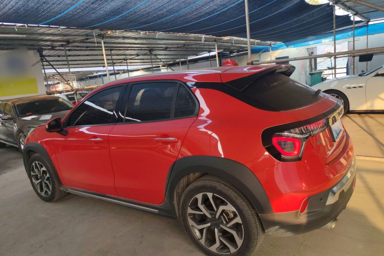 领克02 2019款 1.5T DCT两驱劲版 国VI车身外观4