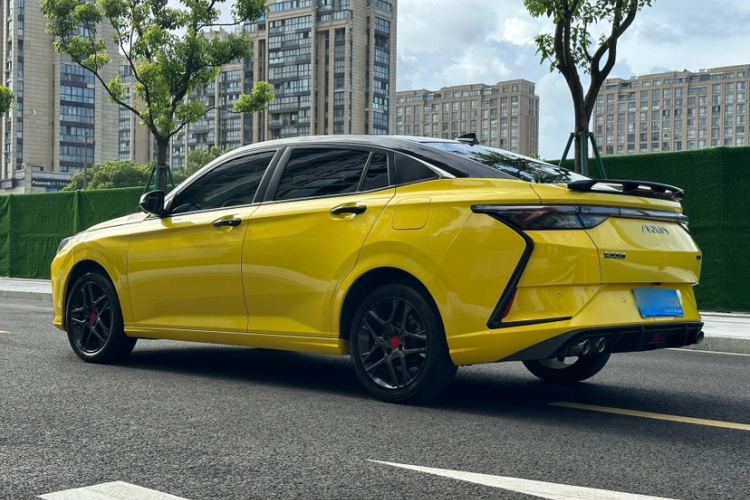 东风风神 奕炫 2021款 230T 自动追猎骑士版车身外观6003