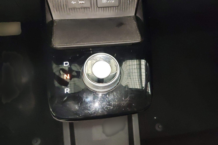 吉利几何E萤火虫 2024款 301km 流光局部细节18