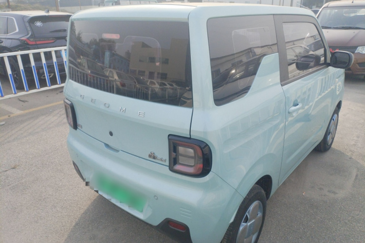 吉利银河 2024款 熊猫mini 200km 耐力熊车身外观7