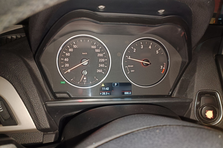 宝马1系(进口) 2013款 改款 116i 领先型局部细节14