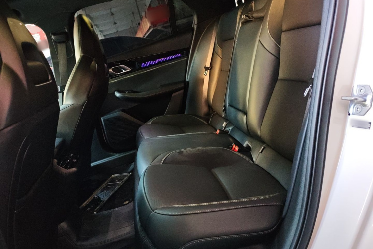 领克03 2025款 1.5TD DCT冠军版Pro中控内饰21